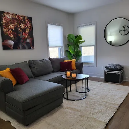 Center To All 2 Bedroom Near Hospitals, Colleges, Restaurants, Events